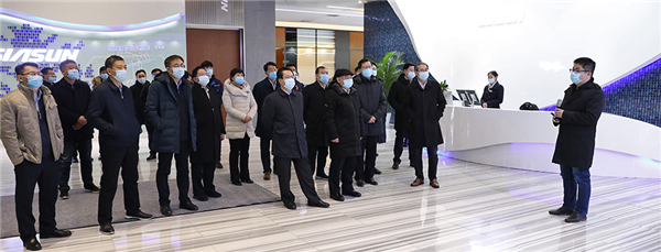 北京市代表團蒞臨新松公司參觀調(diào)研